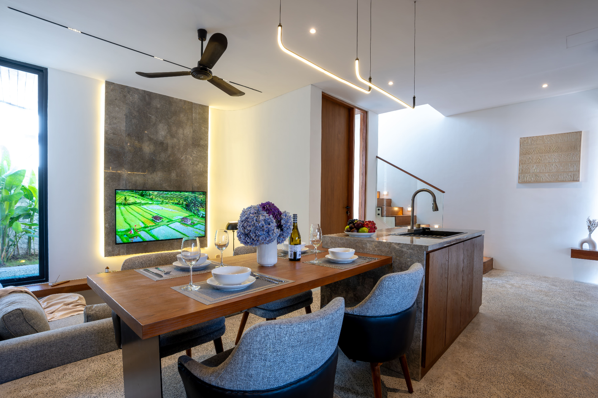 Open living, dining and kitchen pavilion